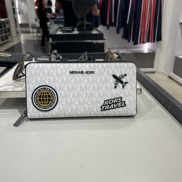 Michael Kors Cooper Embellished Logo Zip-Around Wallet 36R5LCOZ3B BRIGHT WHT - Picture 1 of 10